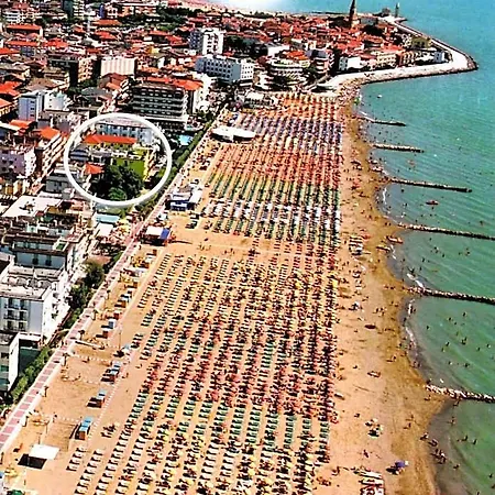 Miramare Hotel 3*