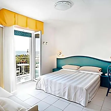 Miramare Hotel 3*