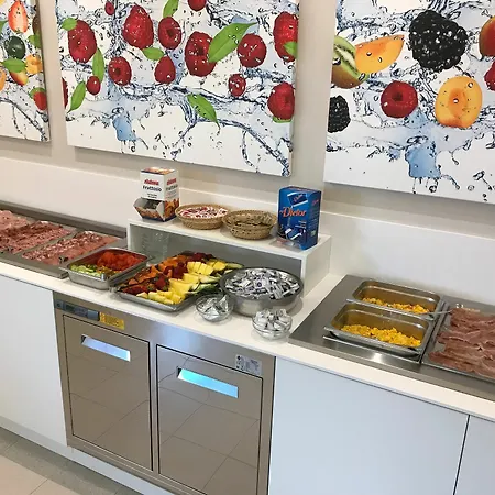 Miramare 3* كاوْرلي